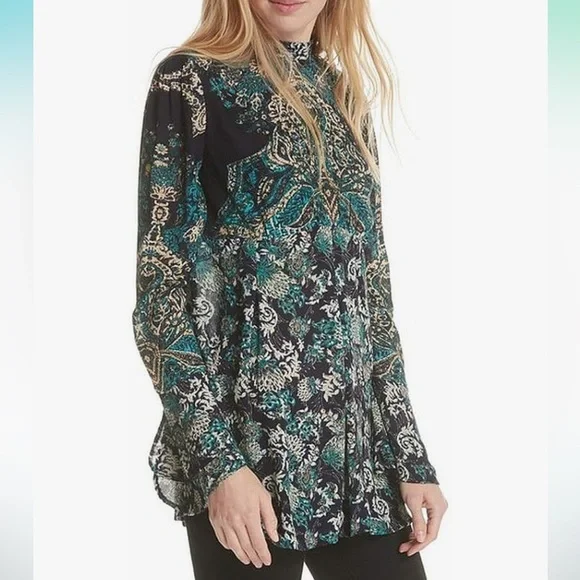 Free People Lady Luck Printed Tunic Blouse Size Medium Open Back Buttons Flare - Picture 4 of 13